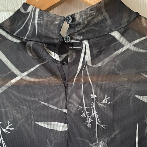 ALLSAINTS Rutland Elia Black Floral Mesh Long Sleeve Mock Neck Bodysuit SZ 2 - Picture 7 of 12